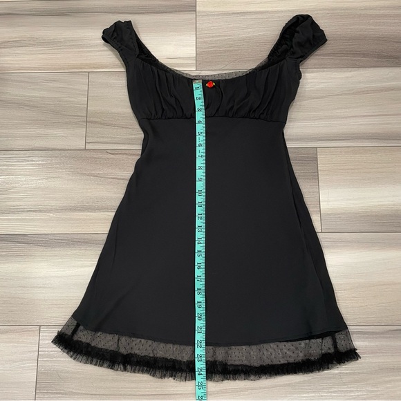 KIMCHI BLUE Urban Outfitters Ana Cap Sleeve Black Mini Dress Size Small - Picture 13 of 16